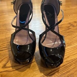 Gucci Black Patent Heels - Vernice Crystal